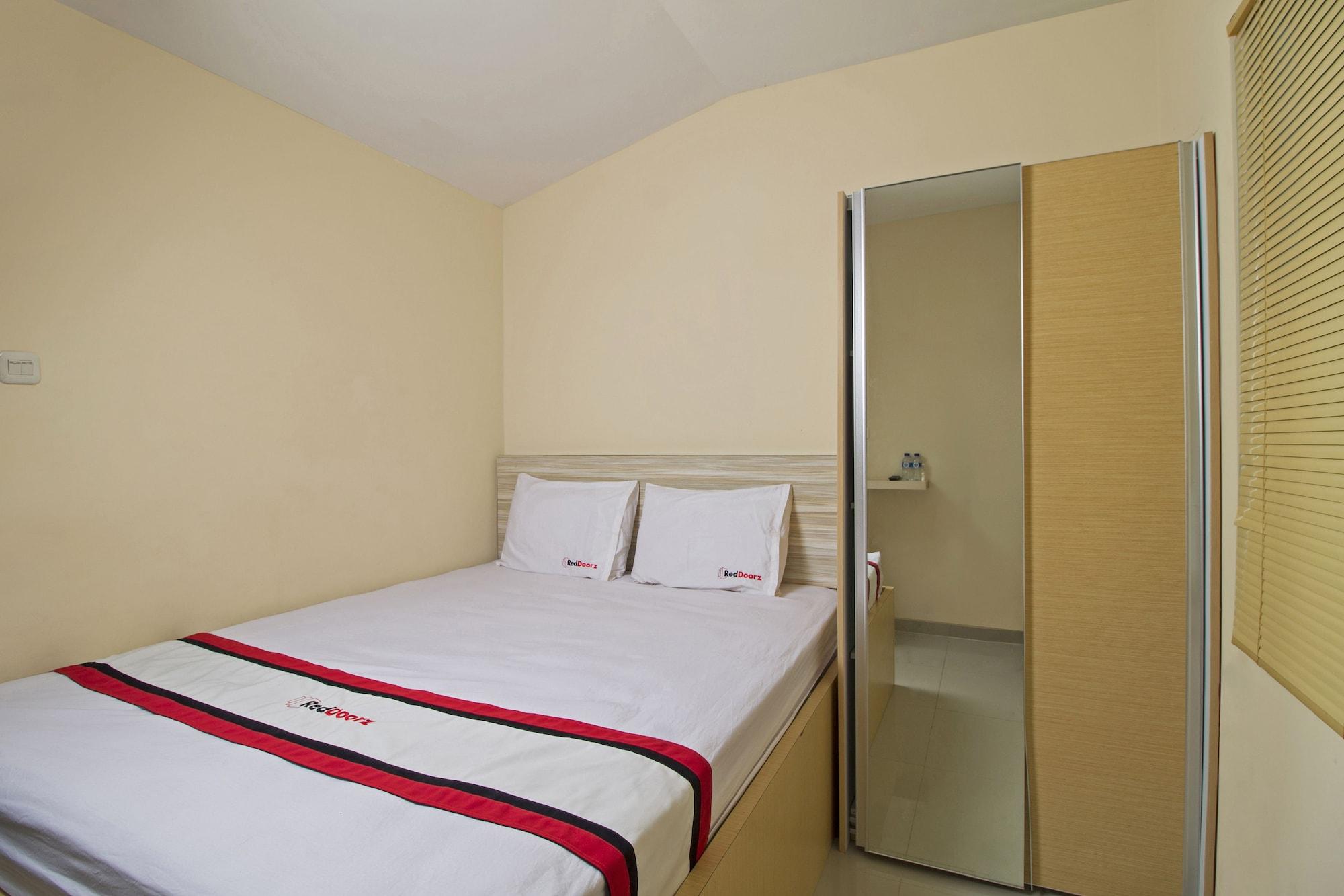 Reddoorz Plus @ Setiabudi Tengah Jakarta Buitenkant foto